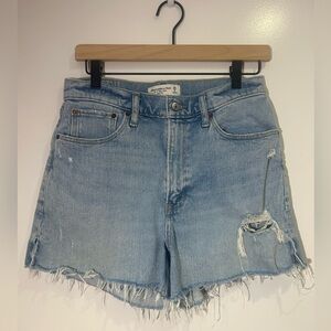 Abercrombie Curve Love 4” High Rise Mom Shorts Size 28/6